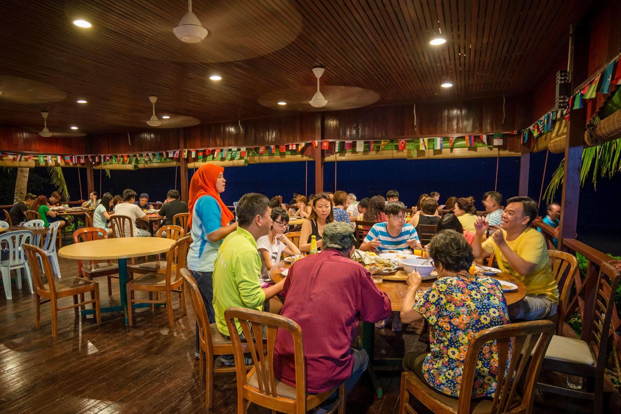 Kampong Juara Juara Beach Resort מראה חיצוני תמונה